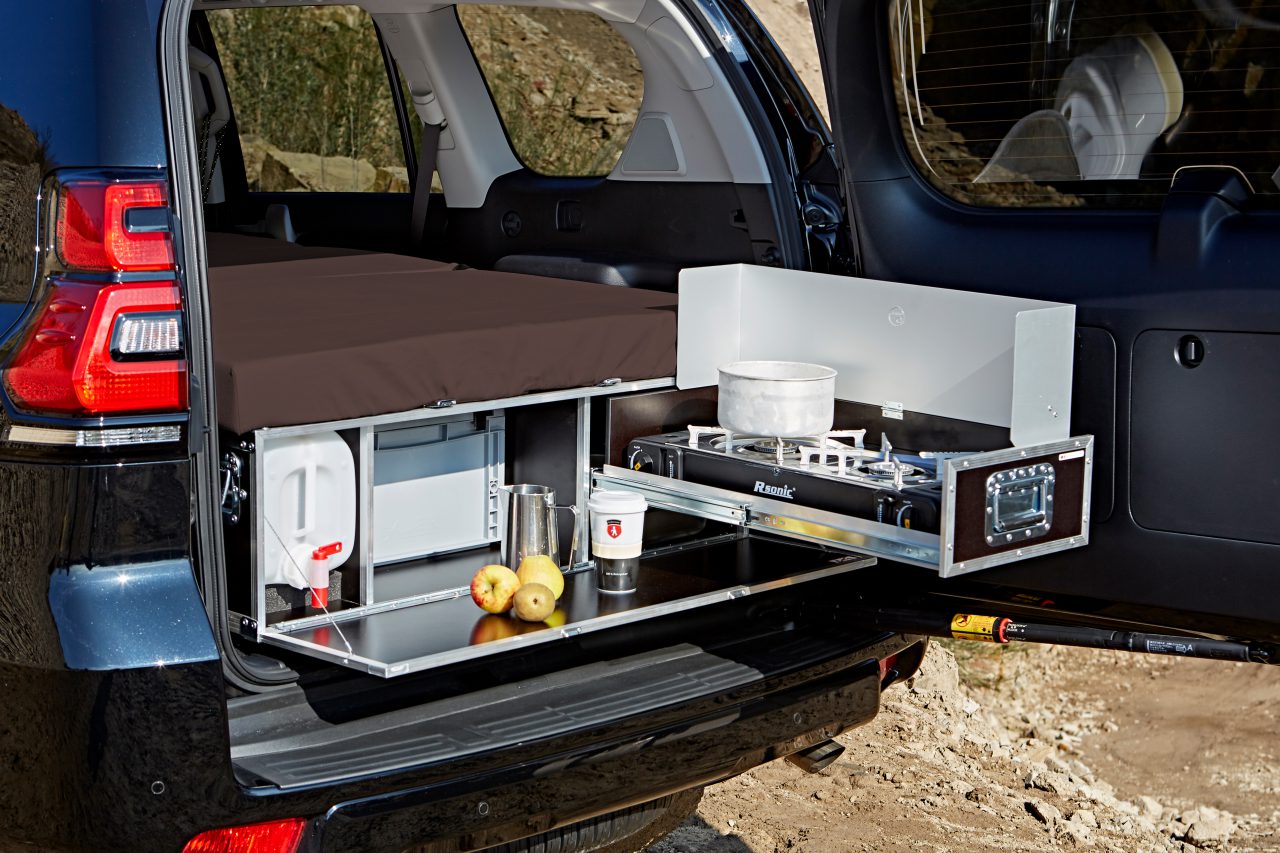 (Camping)FlatBox z.B. für den neuen Toyota Landcruiser - Good Camper-Showroom & Onlineshop für Dachzelte HH