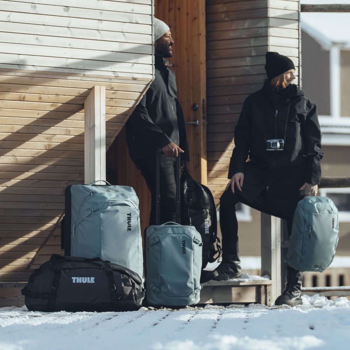 Thule Chasm 70 L Reisetasche und Rucksackfunktion - verschiedene Farben - Good Camper-Showroom & Onlineshop für Dachzelte HH